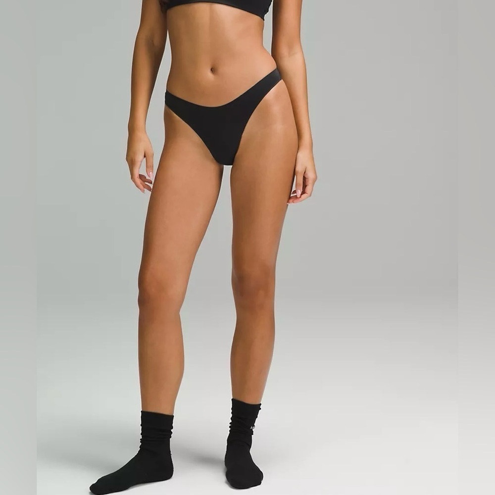 Lululemon Women's Smooth Seamless Thong Panties Black Large L, New